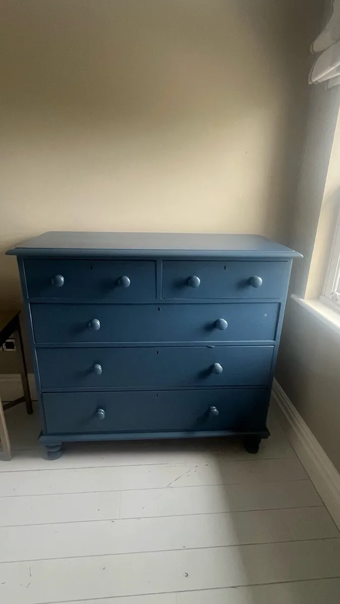Chest of drawers - Image 1