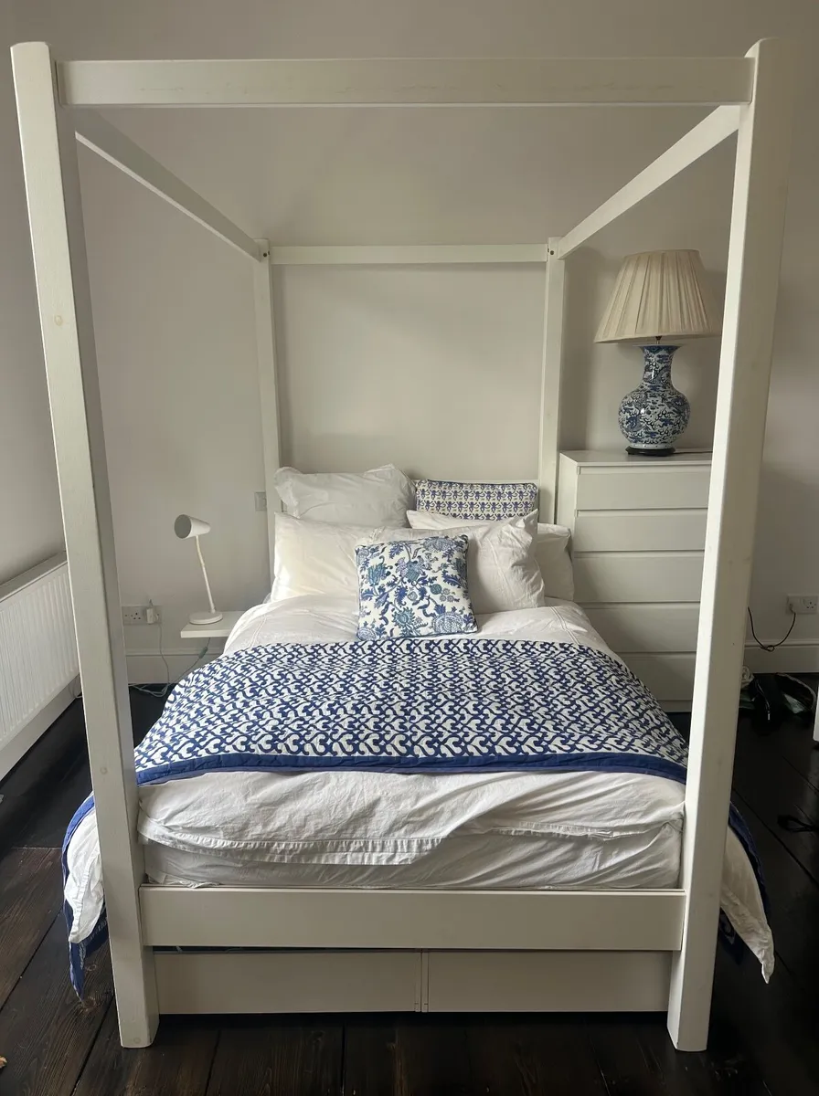 White Four Poster Bed - Small Double (4ft) - Image 1