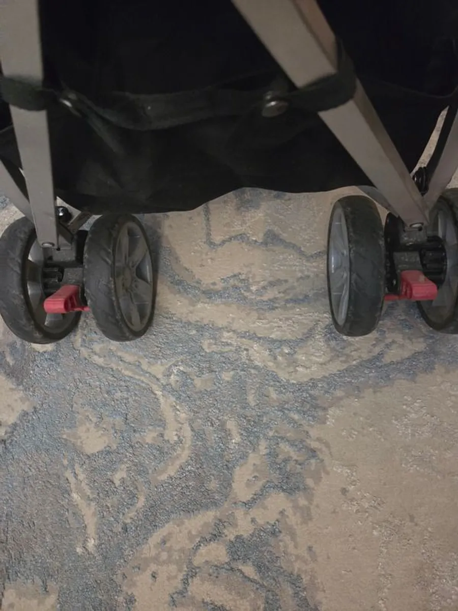 Elise excel stroller red - Image 3
