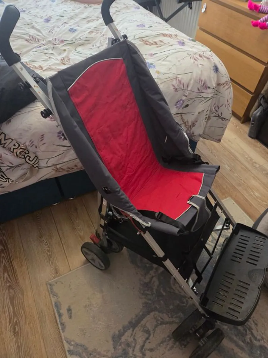 Elise excel stroller red - Image 1