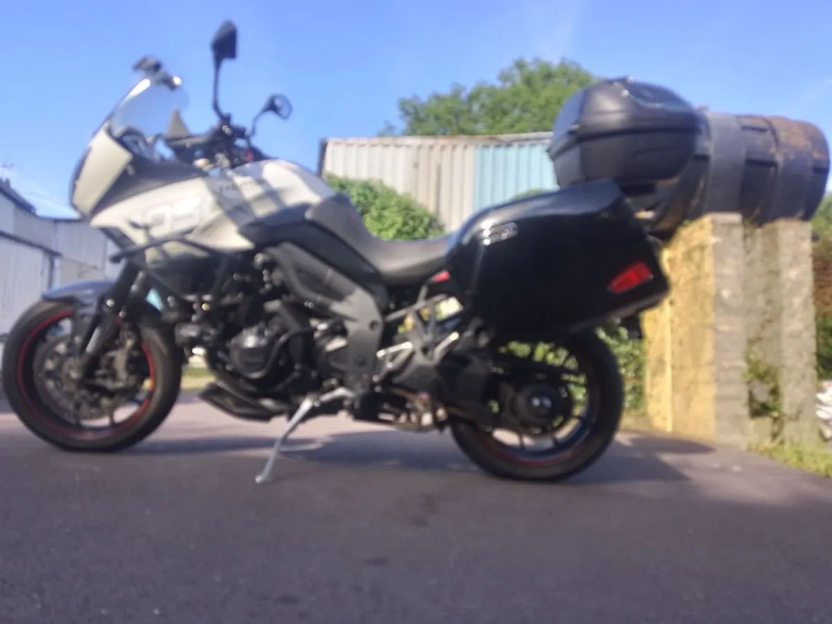 Triumph Tiger Sport 1050  2015 - Image 3