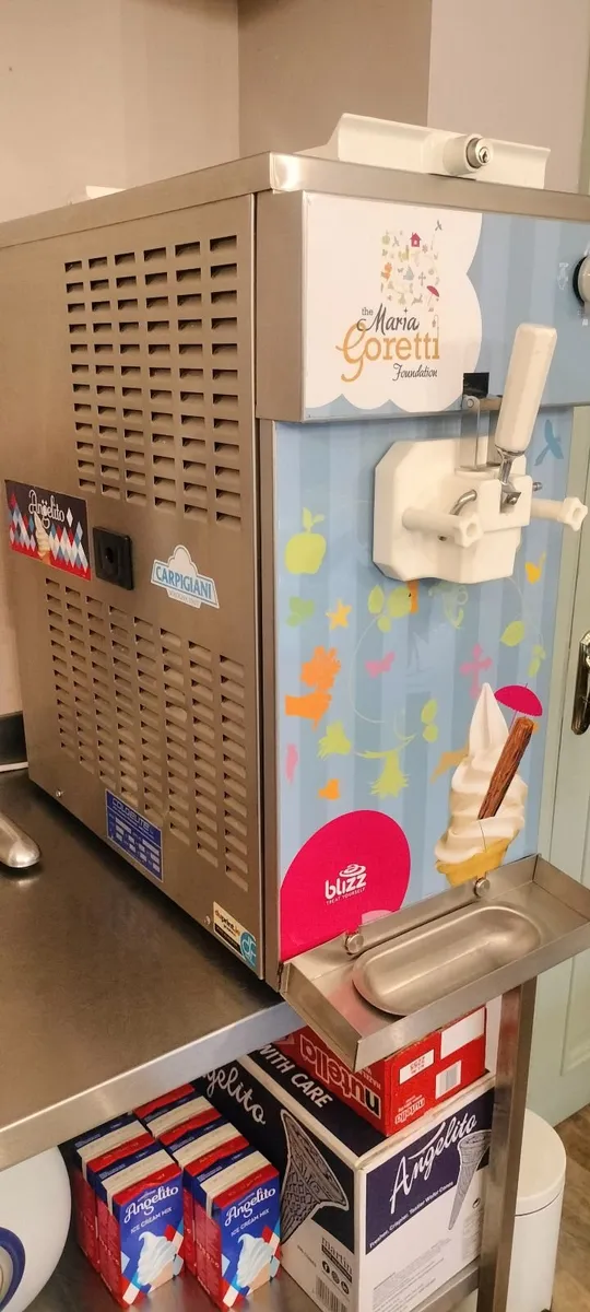 Ice Cream Machine - Image 1
