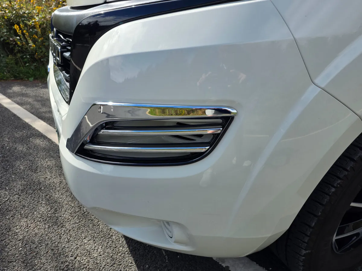 2022 CARTHAGO C-TOURER T143LE ONLY 20K KMS - Image 4