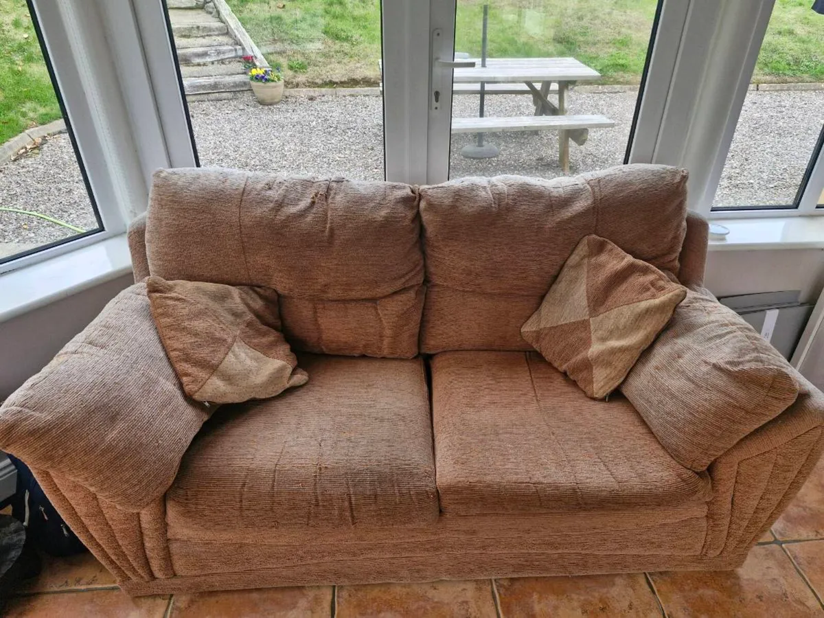 2 Seater couch - Image 1