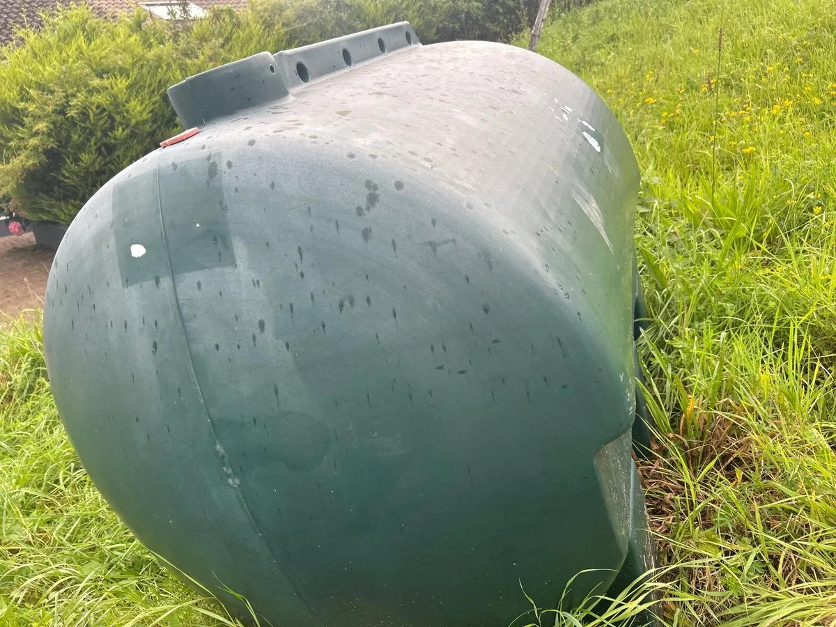 Oil tank - Image 2