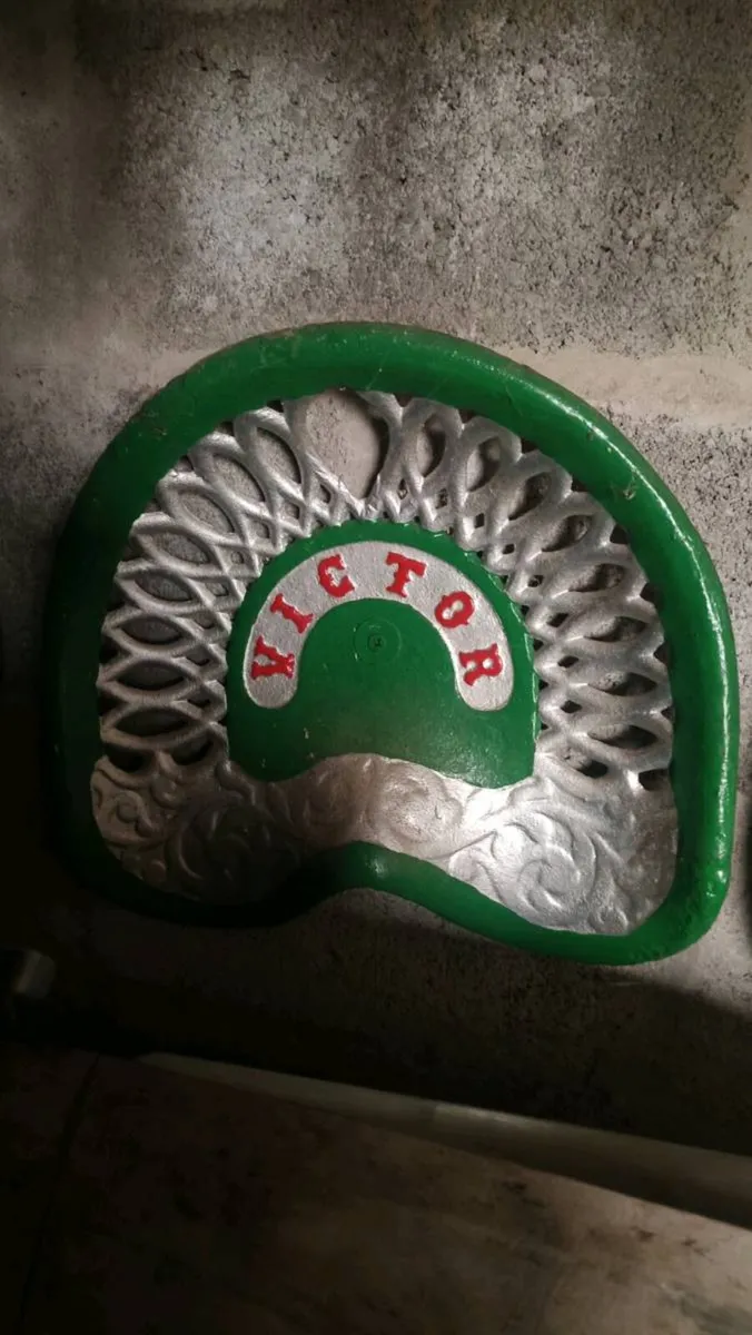 Mowing Machine seats - Image 1
