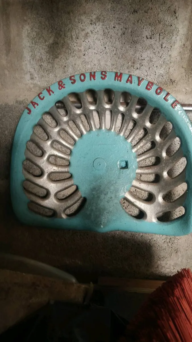 Mowing Machine seats - Image 4