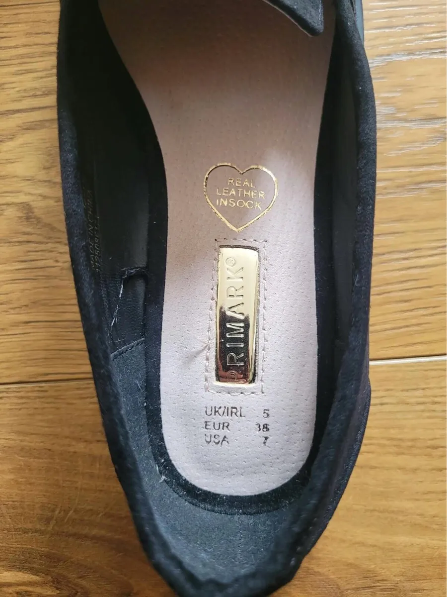 Brand New Ladies Black Loafers Size: Uk 5 - Image 3