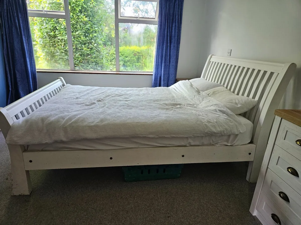 Bed - Image 2