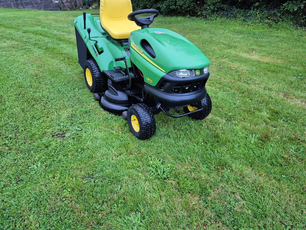 Ride on lawnmower - Image 3