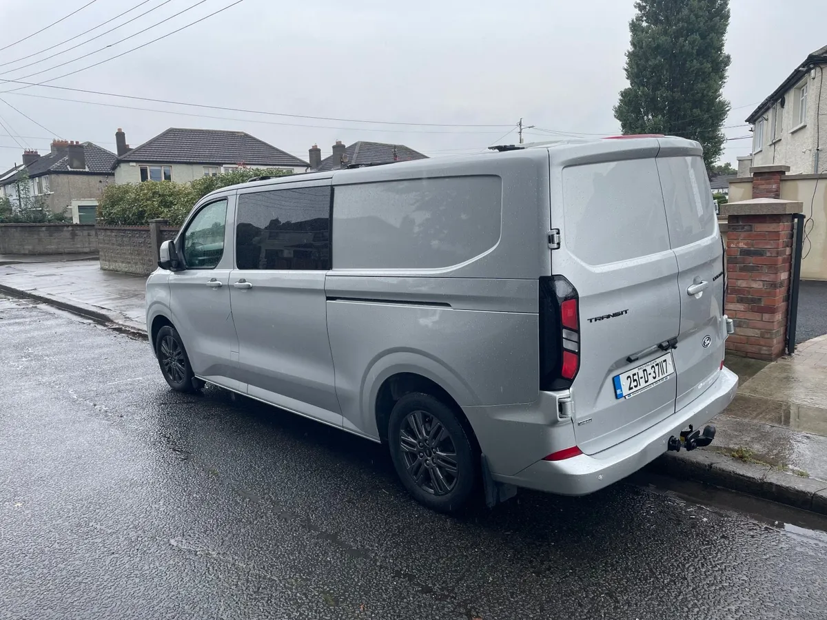 Ford Transit Custom Crew Cab 2025 - Image 3