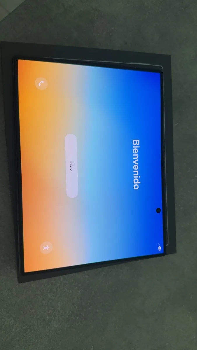 Samsung Galaxy Z fold 8 - Image 2