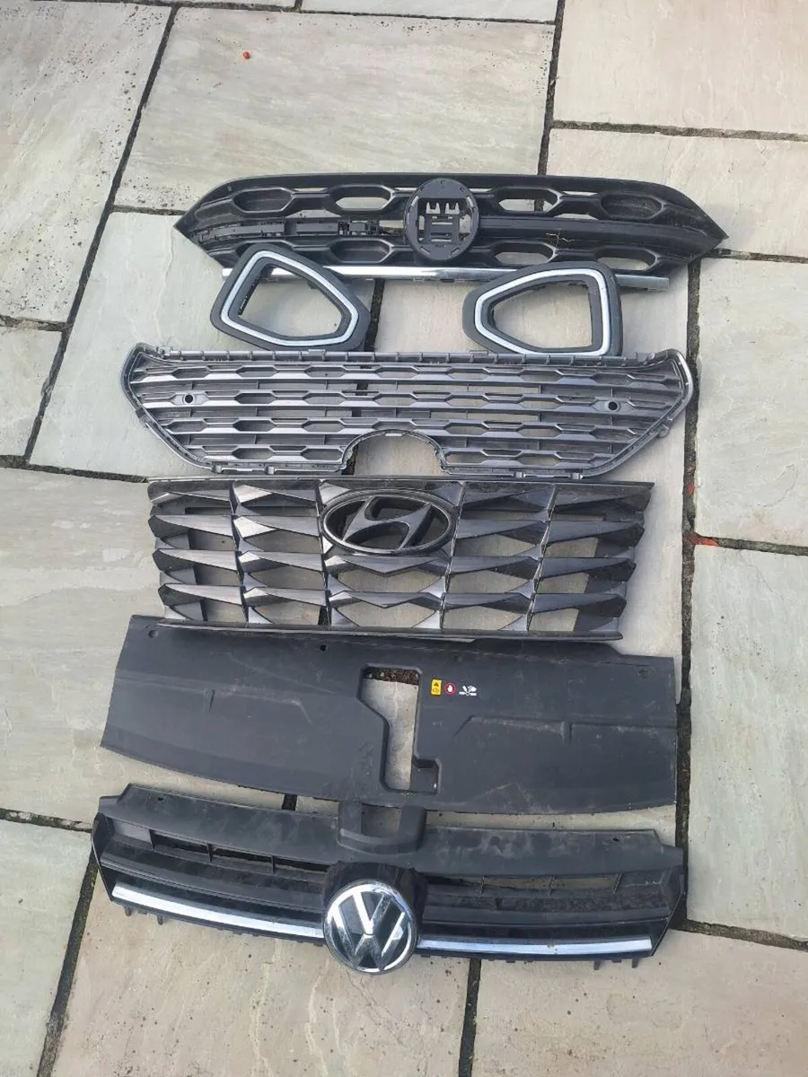 RAV4 HYUNDAY  VW GRILLE - Image 1