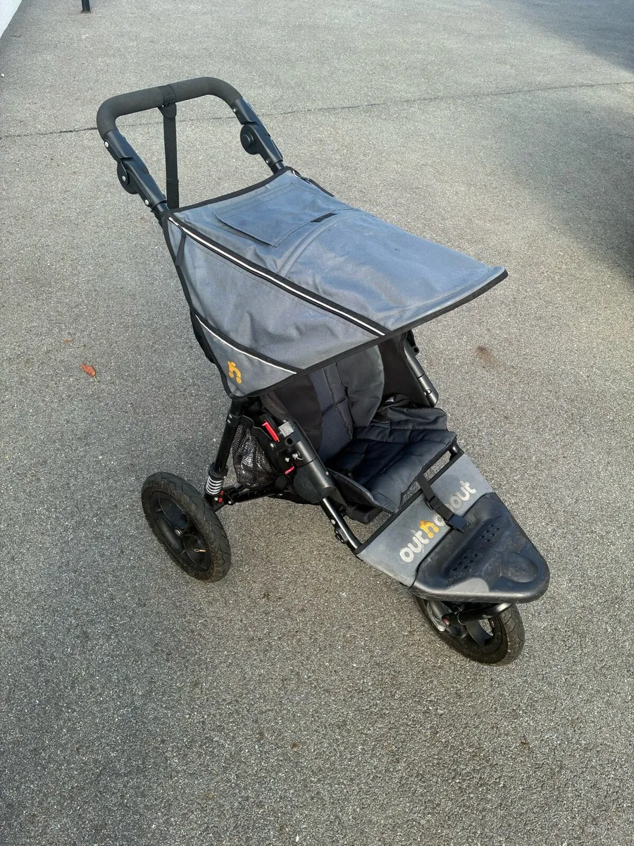 Out & about buggy - Image 1