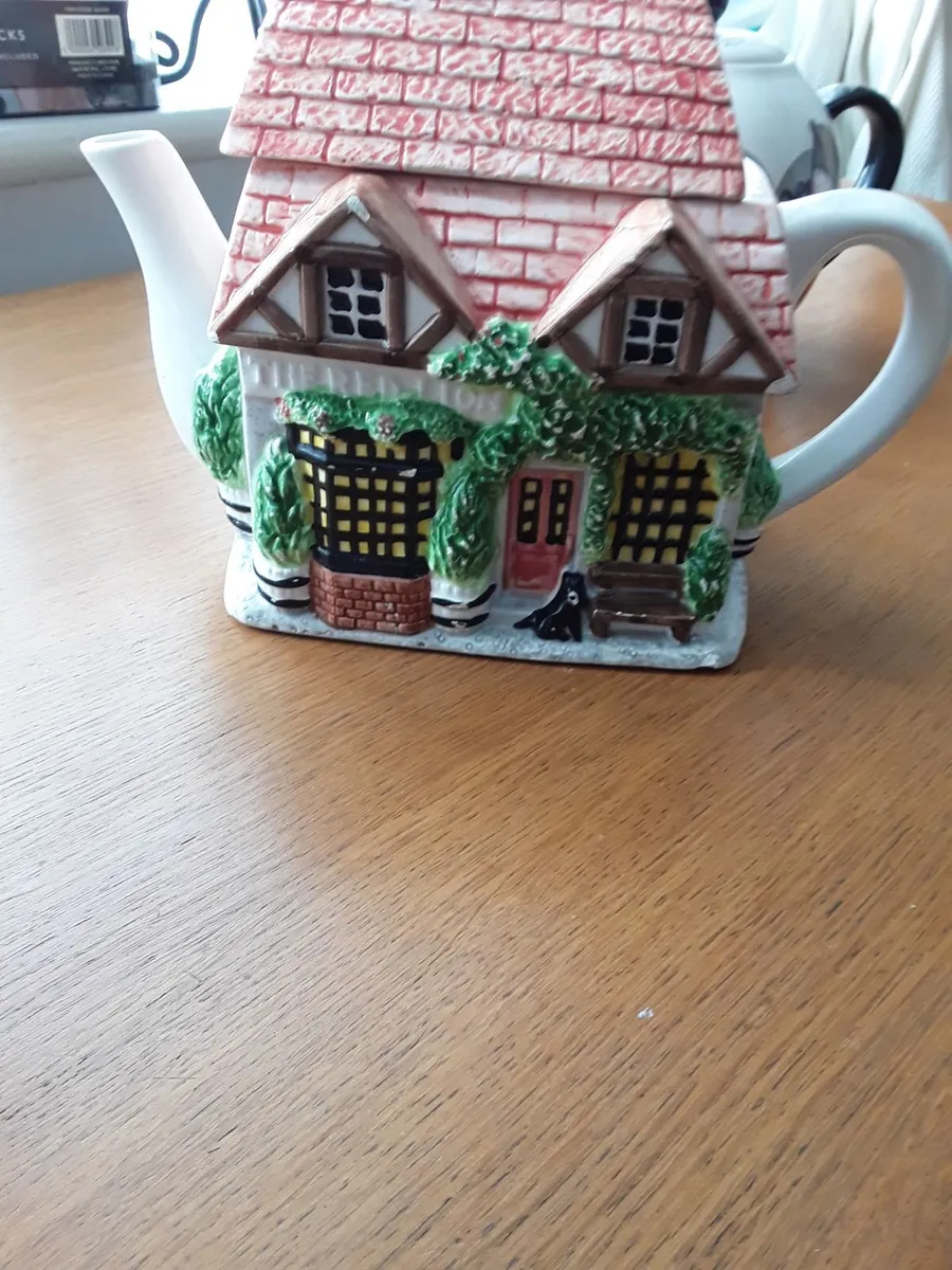 Lovely collectible tea pot - Image 3