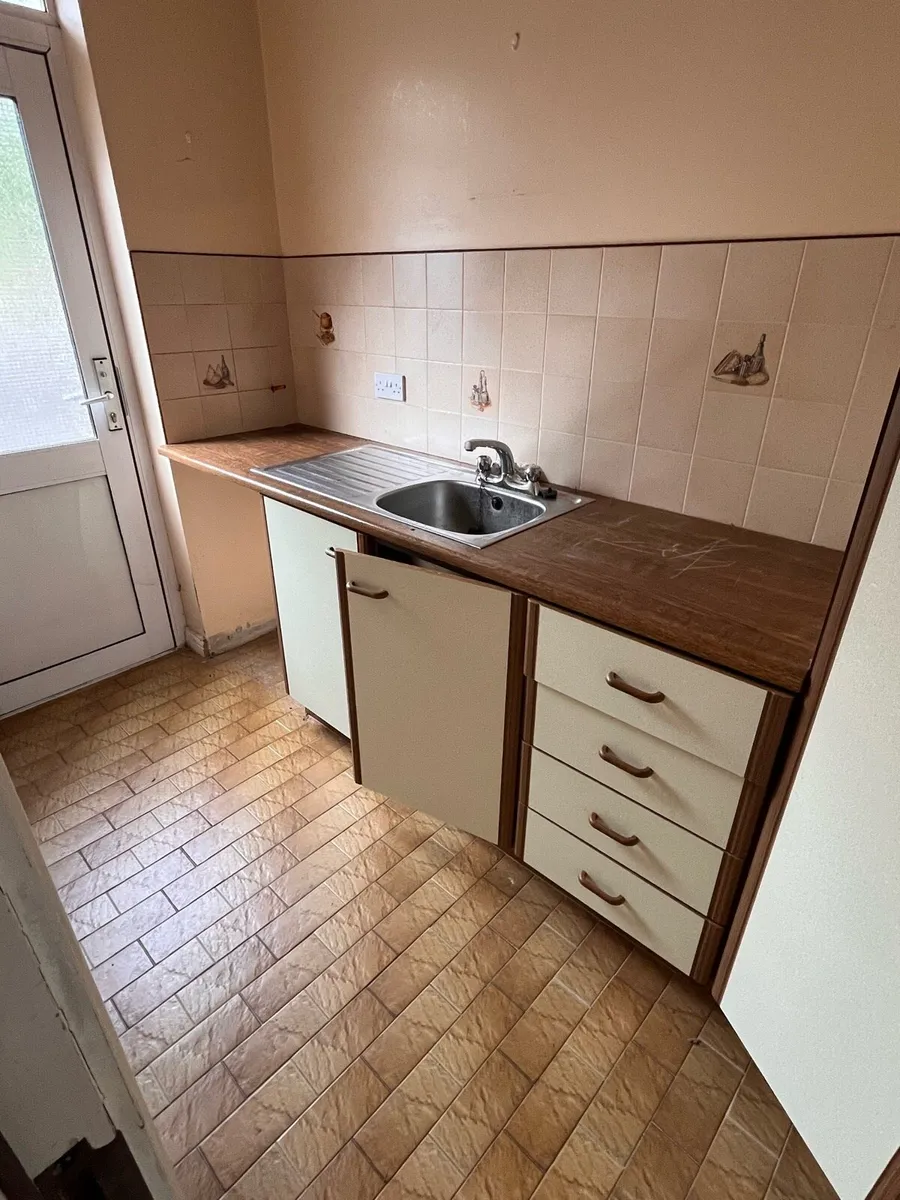 Kitchen - Image 3