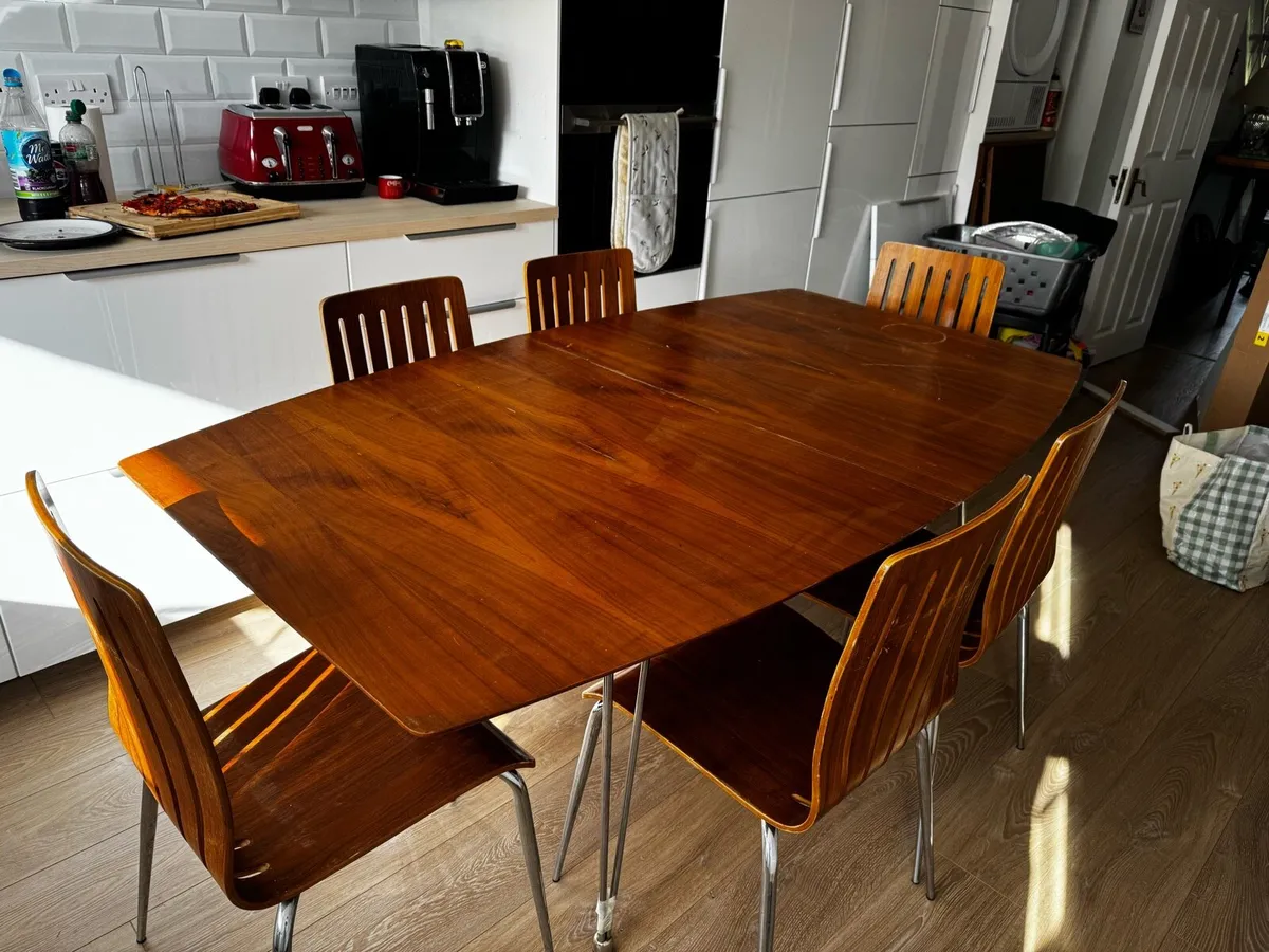 Free Kitchen Dining Extendable incl 6 Chairs - Image 1