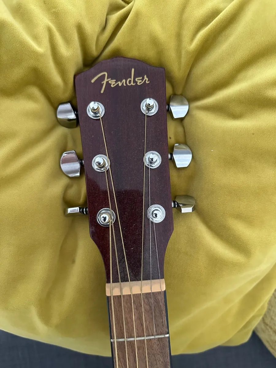 Adult guitar - Image 2
