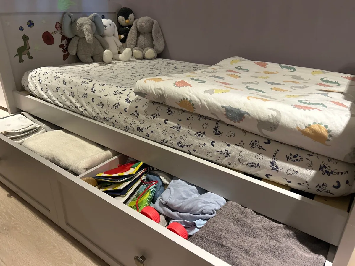 Convertible Toddler Baby Cot Bed with Storage - Image 3