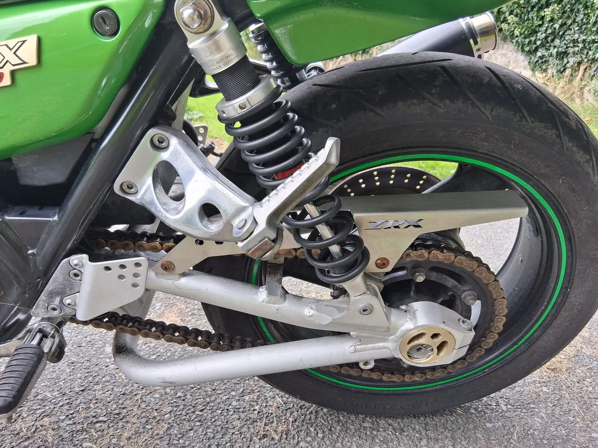 2000 Kawasaki ZRX 1100 - Image 4