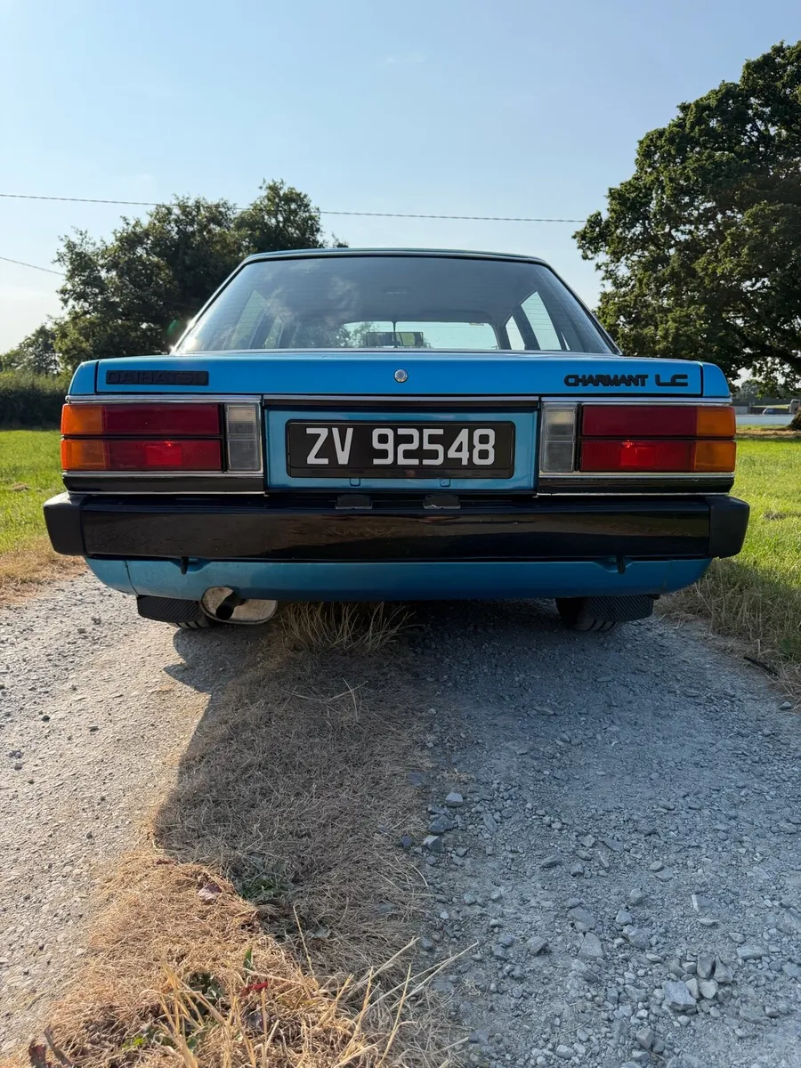 Daihatsu Charmant - Image 2