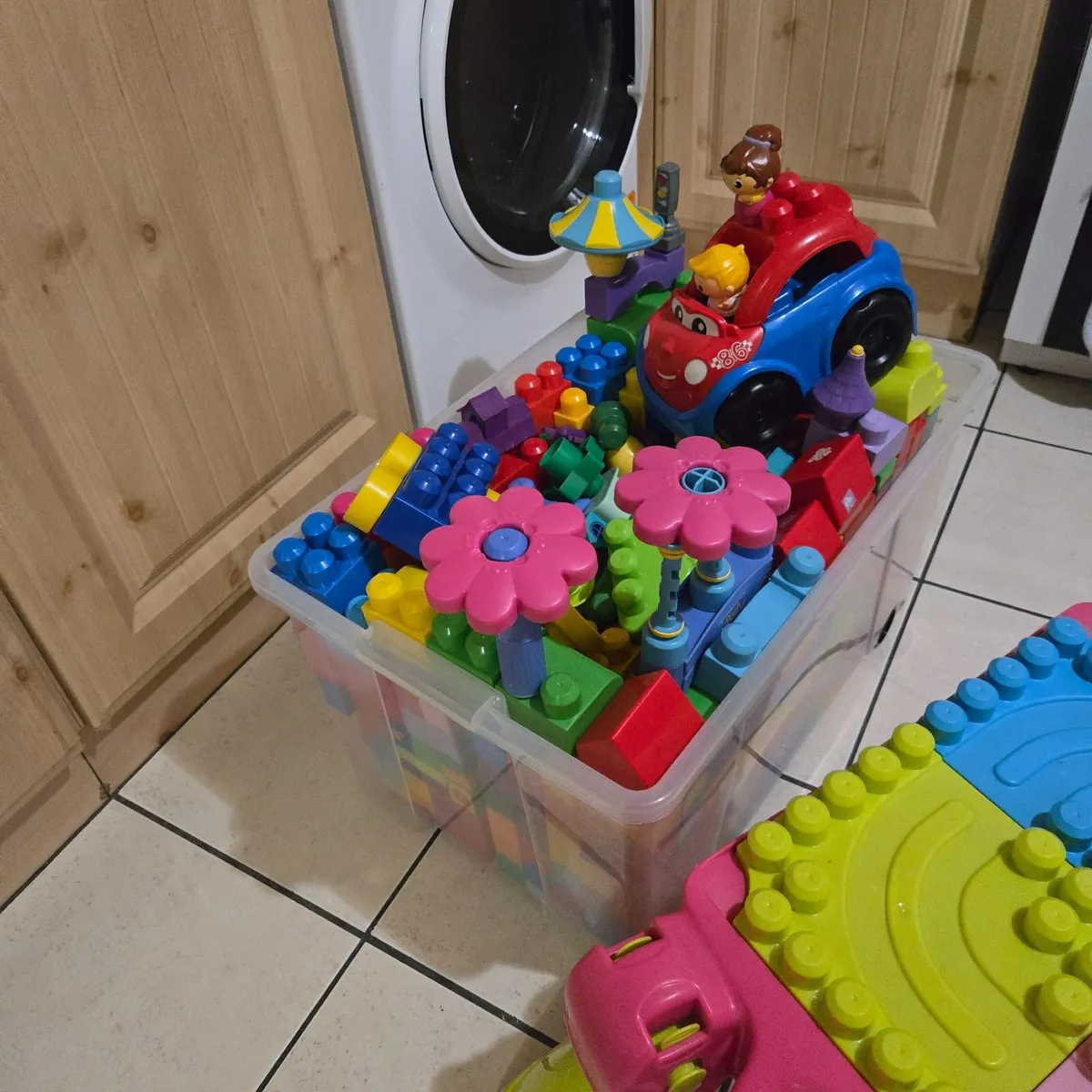 Large box of mega blocks - Image 1