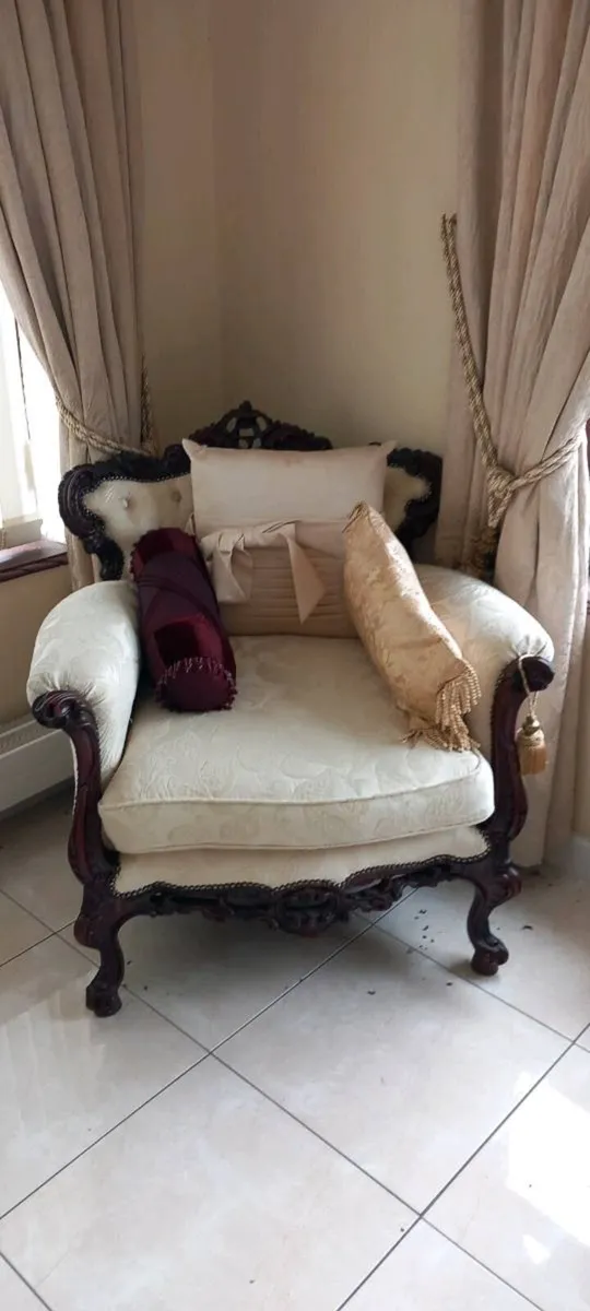 3 seat Victorian sofa and chair set. - Image 3