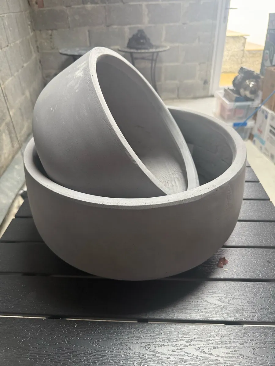 Plant pots - Image 2
