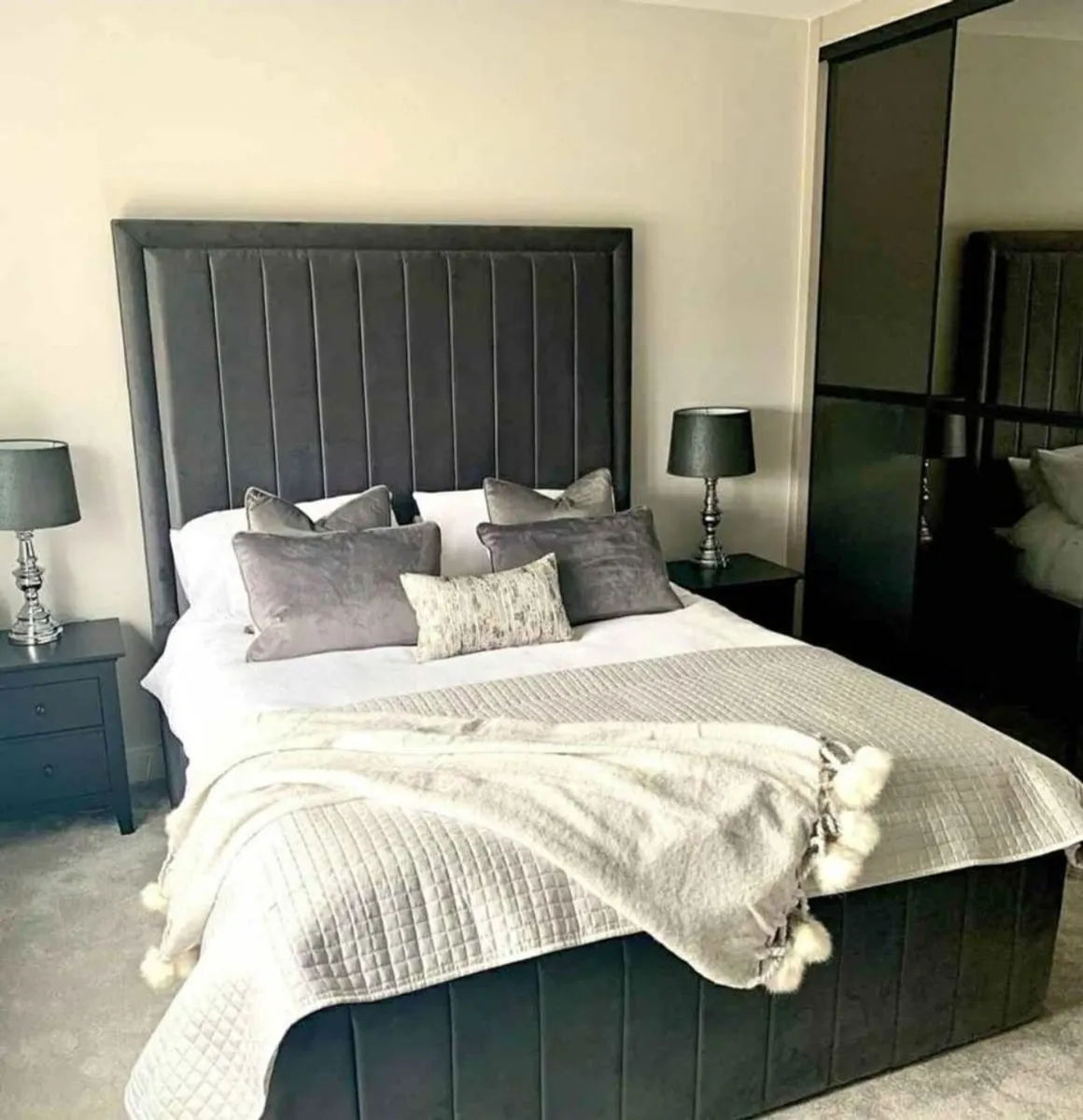 Bed - Image 1