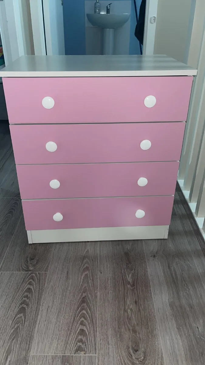 Chest of drawers - Image 1