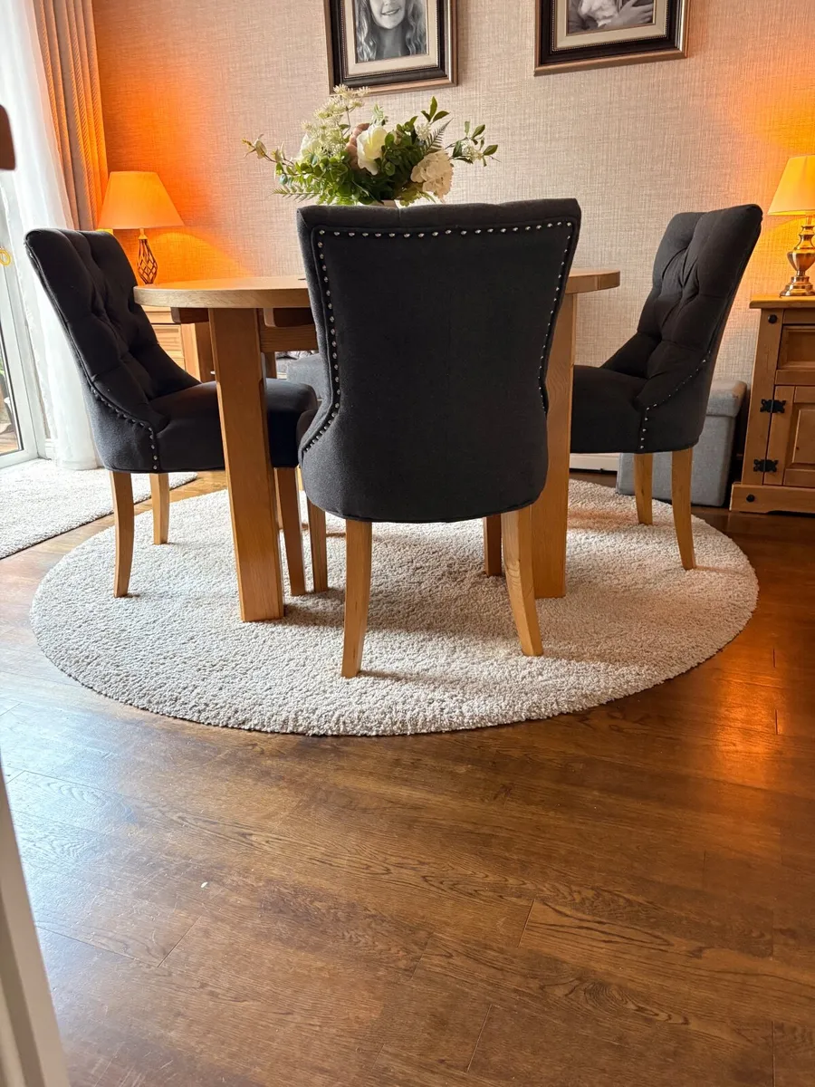 Dining chairs - Image 2