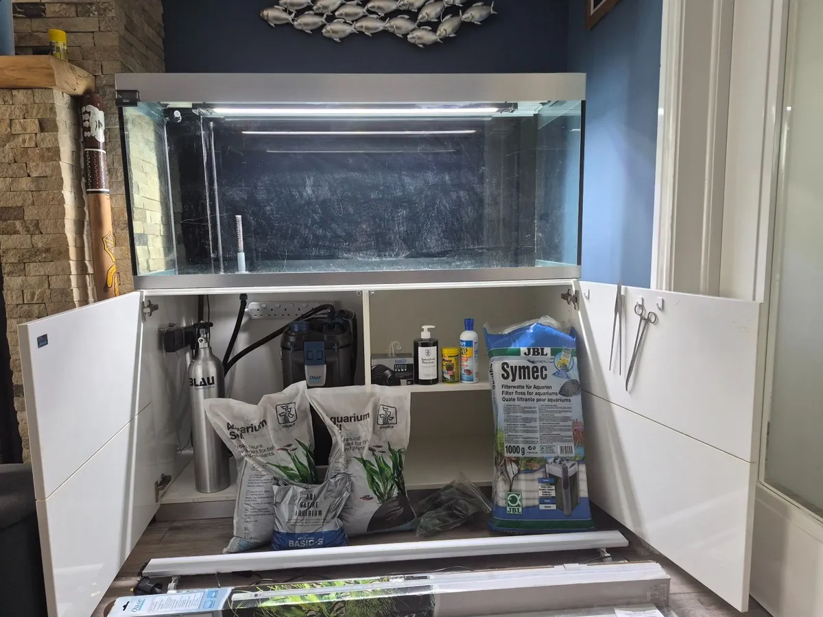 Fish tank - Image 2