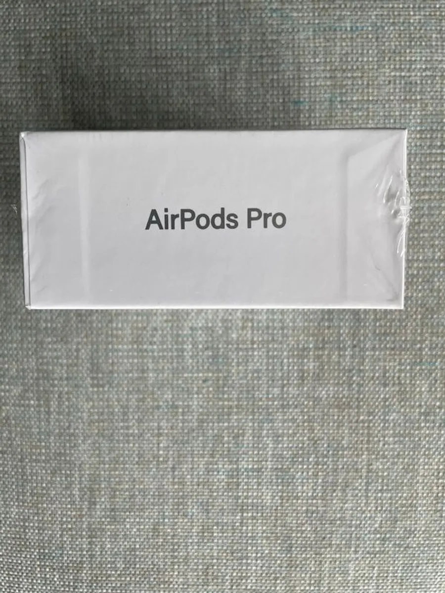 AirPods Pro2nd Generation with MagSafe Charging Case - Image 2