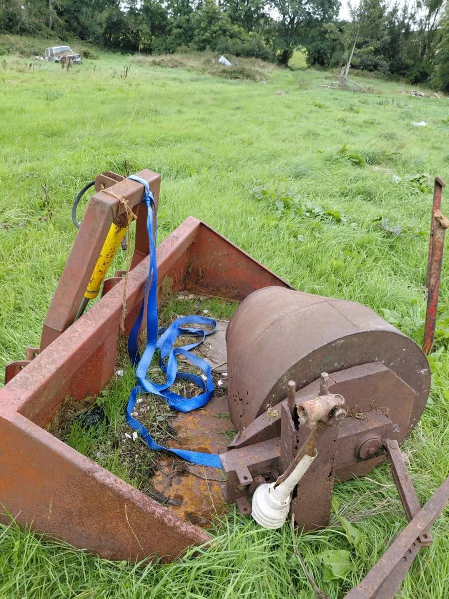 welger square baler, small trailers, scoops, - Image 3