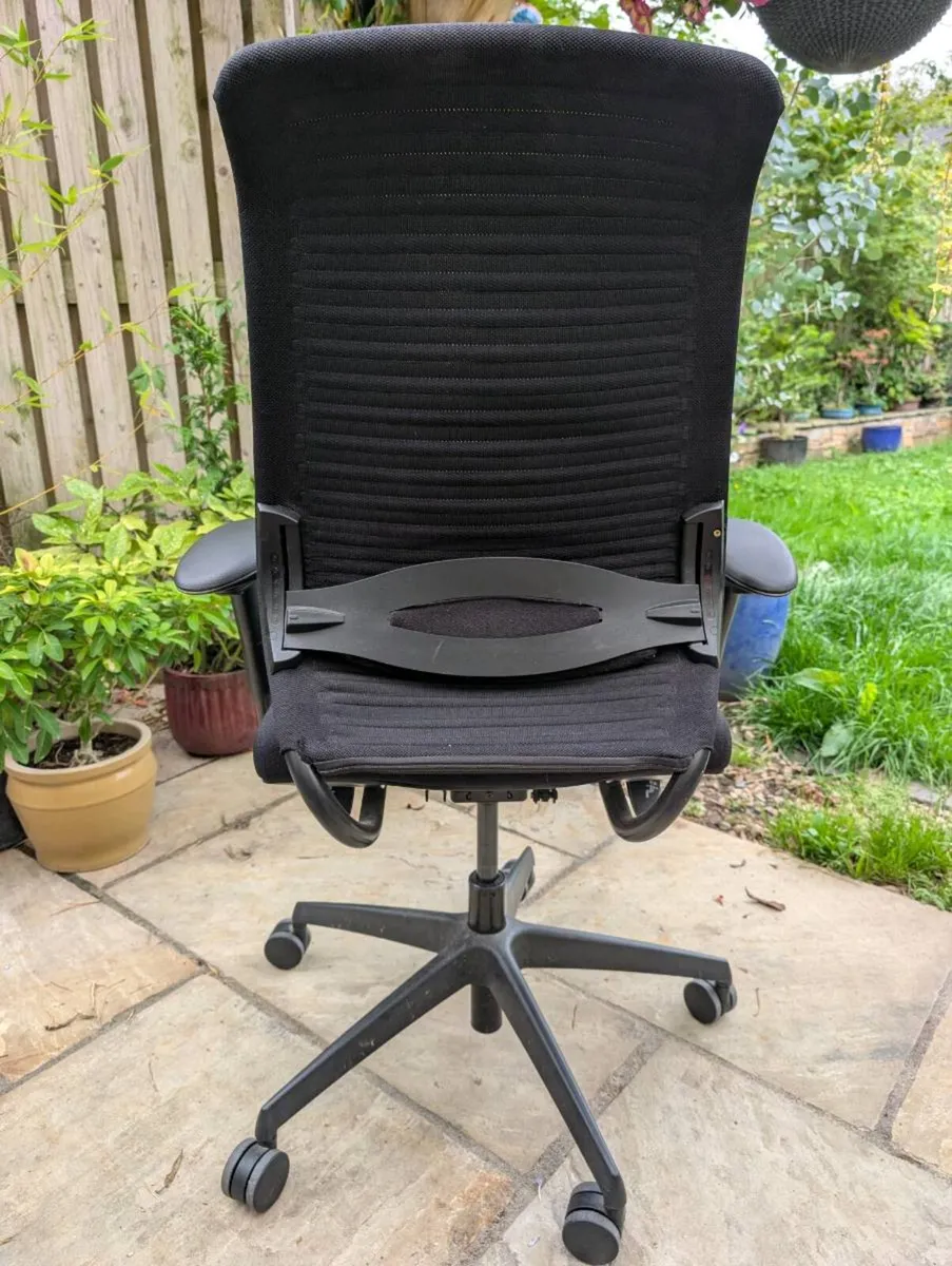 Ergonomic office chair - Image 2