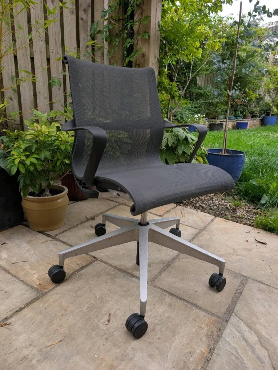 Herman Miller setu - Image 4
