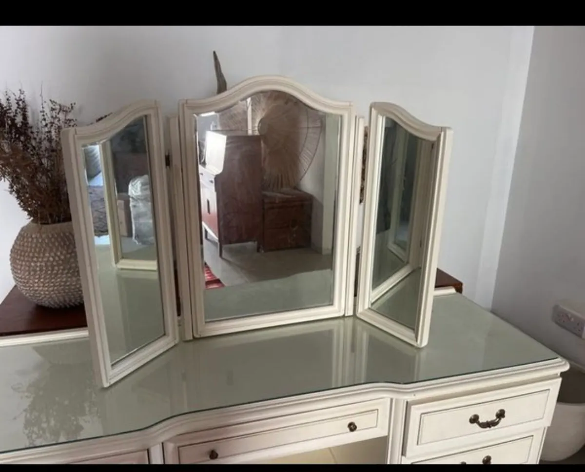 Dressing table - Image 3