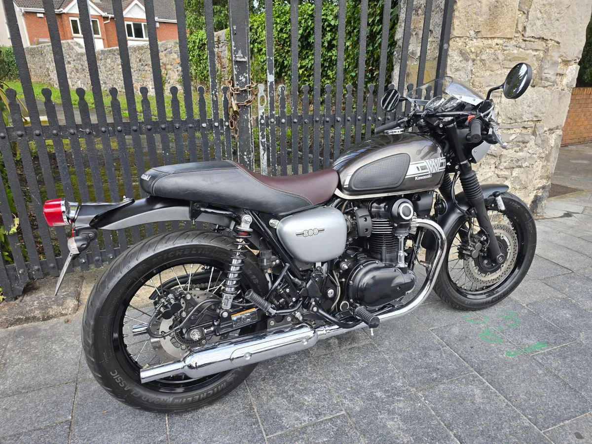 2022 KAWASAKI W800 CAFE MOTO4U - Image 3