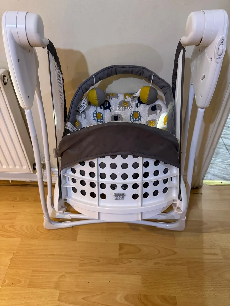Baby swing - Image 2