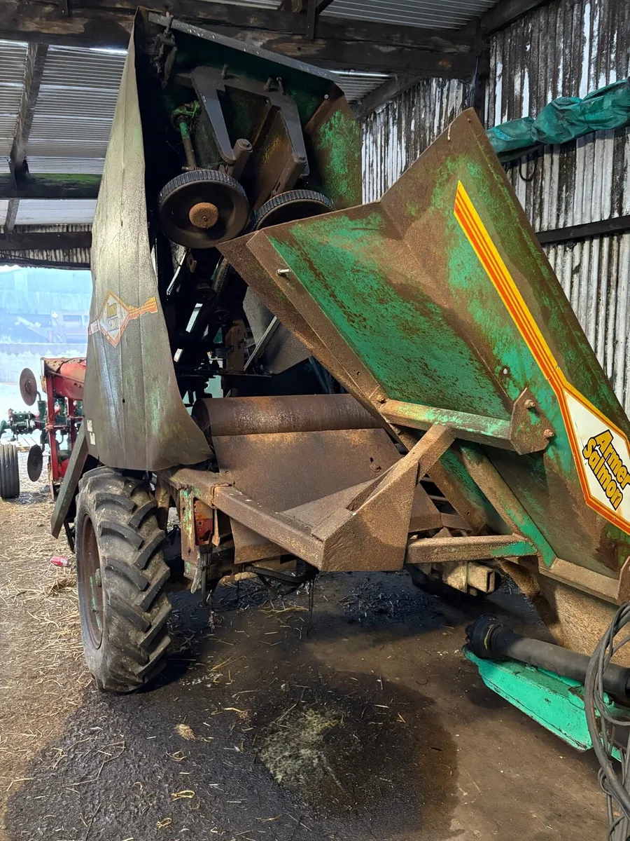 Armer Salmon beet harvester - Image 3
