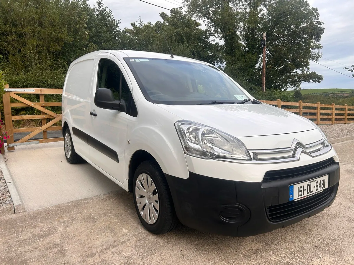 Van - Image 2