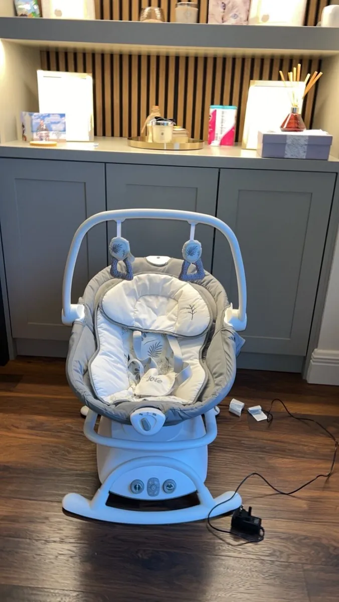 Joie Emeri 2-in-1 baby swing and rocker fern - Image 1