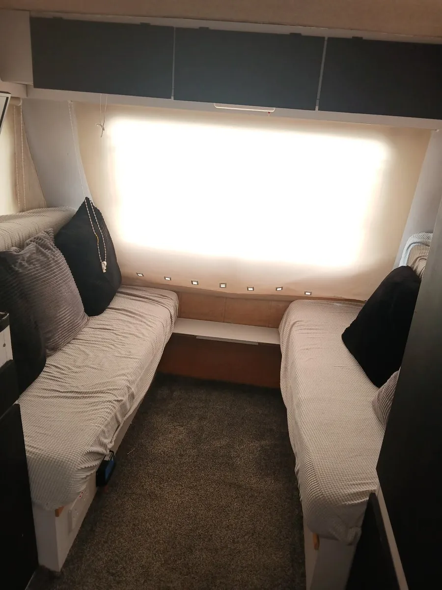 Caravan - Image 4