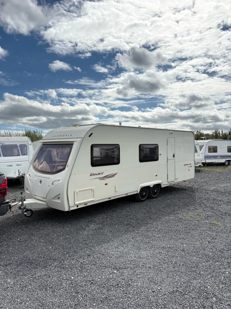 2009 Avondale 6 Berth Fixed Bunkbed Caravan - Image 2