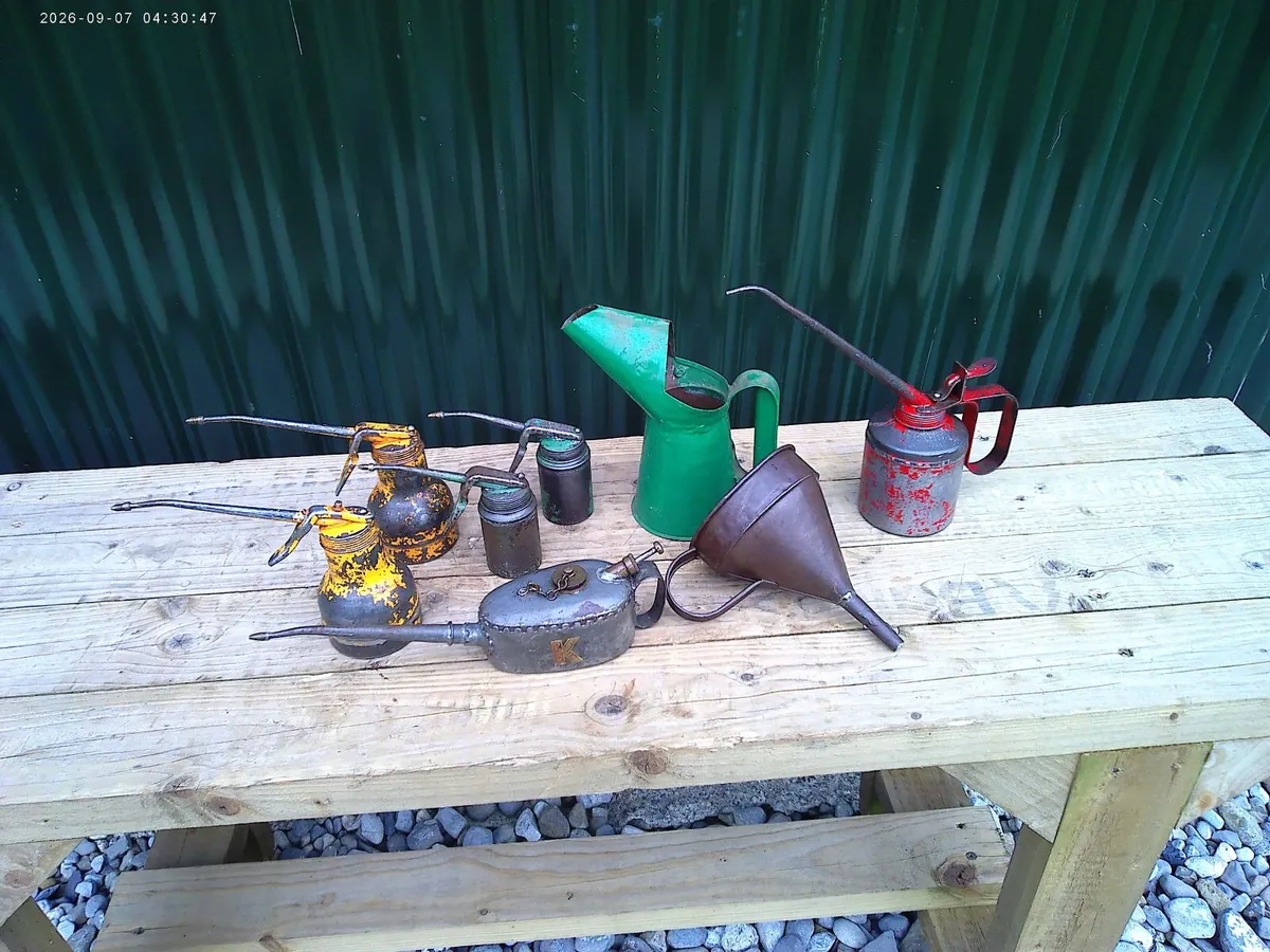 Vintage Oil Cans - Image 1
