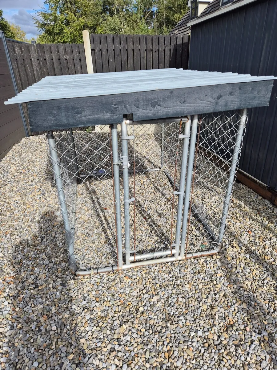 Dog enclosure - Image 1