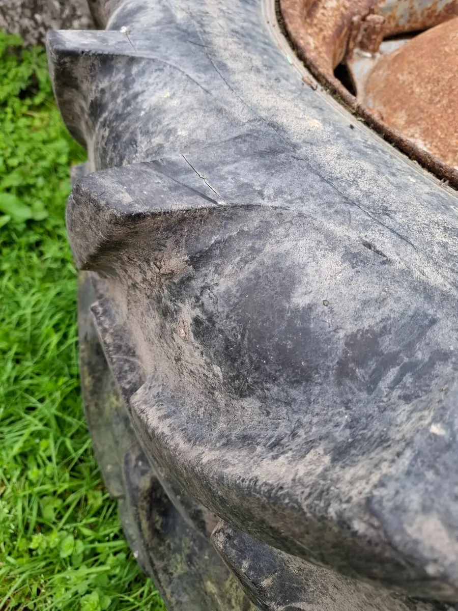 Tractor wheels - Image 1