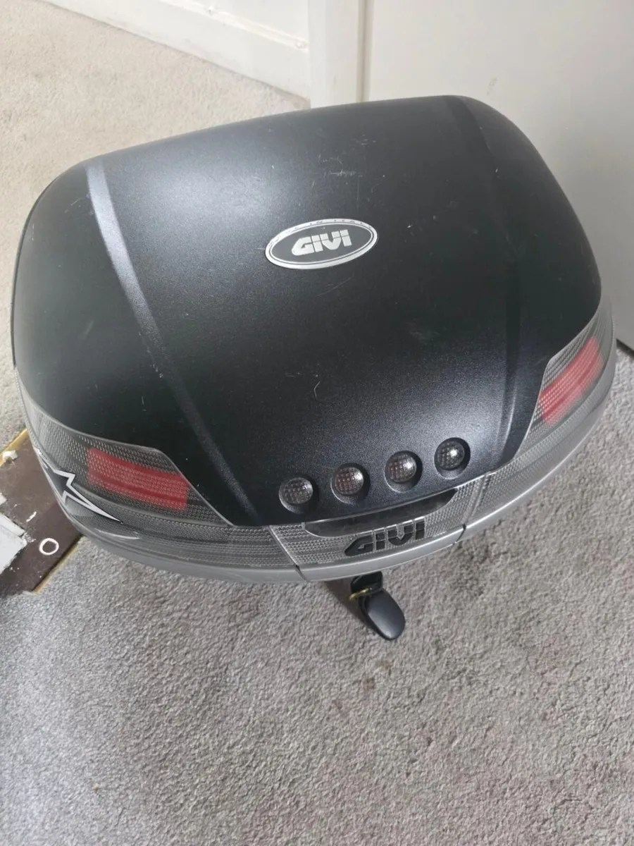 YAMAHA Xj6 N - Image 2