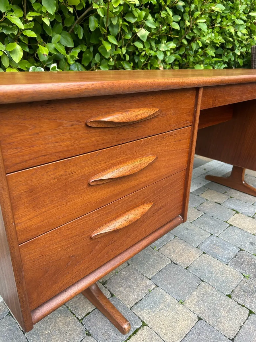 Kai Kristiansen chair and Frank Guille desk - Image 3