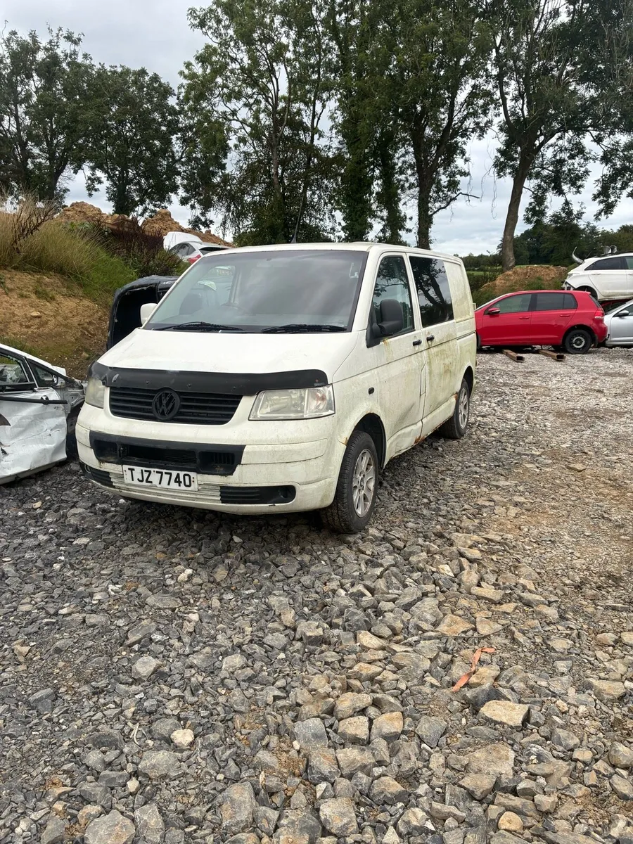 VW transporter t5 07 parts/breaking - Image 1